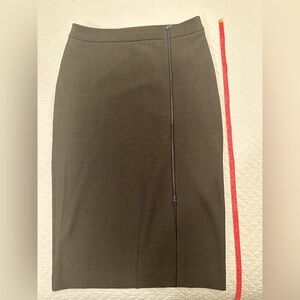 Like new Ann Taylor pencil skirt, Sz 8